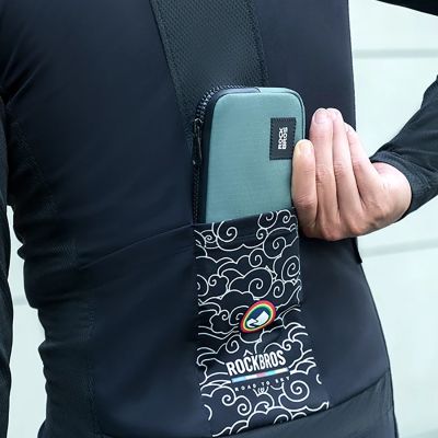 3. Rockbros bicycle bag 30990043006 for phone, keys, wallet 0.15 l - turquoise