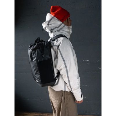 4. EVOC Tote Backpack 18 carbon gray - black