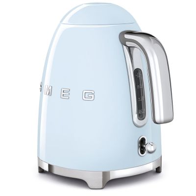 8. SMEG Kettle pastel blue KLF03PBEU