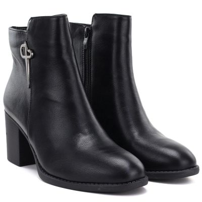 4. Black Heeled Women’s Ankle Boots M.Daszyński SA250-4
