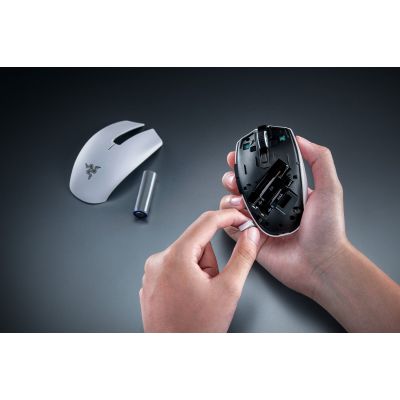 3. Razer Orochi V2 Gaming Mouse Right-handed USB Type-A Optical 18000 DPI