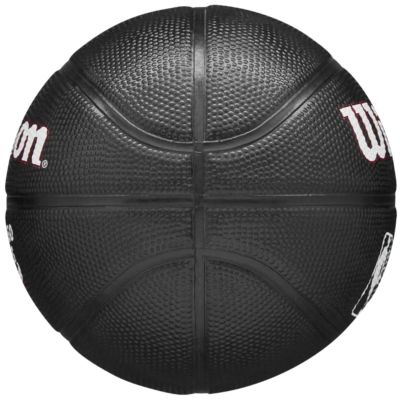 7. Wilson Team Tribute Chicago Bulls Mini Ball Jr WZ4017602XB
