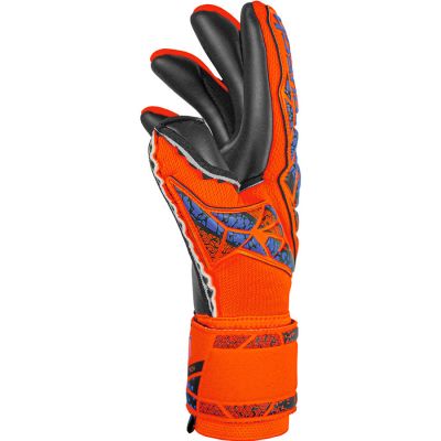 10. Reusch Attrakt Duo Gloves M 54 70 025 2211