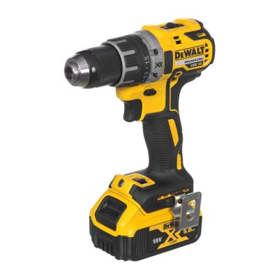 17. DeWalt 2 AKU DCD791P2-QW Cordless Drill/Driver