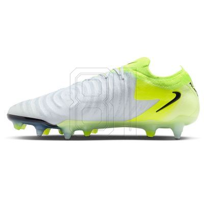 3. Nike Phantom GX II Elite SG M FJ2586-003 football boots