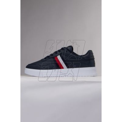 2. Tommy Hilfiger Supercup Leather Stripes M shoes FM0FM04824 DW5