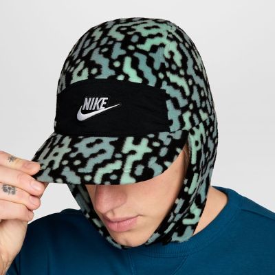 3. Nike Fly Cap HQ0362-010