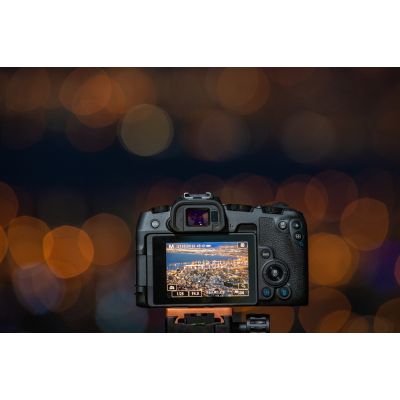 10. Canon EOS RP Mirrorless Camera Housing 26.2 MP CMOS 6240 x 4160 px Black