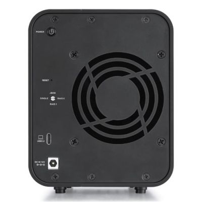 5. TerraMaster D5 HYBRID Desktop Black Disk Array