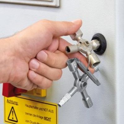 5. Knipex 00 11 01 control cabinet key and tool