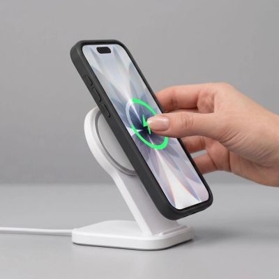 9. Tech-Protect Uniq MagSafe CC Case for iPhone 17 - black