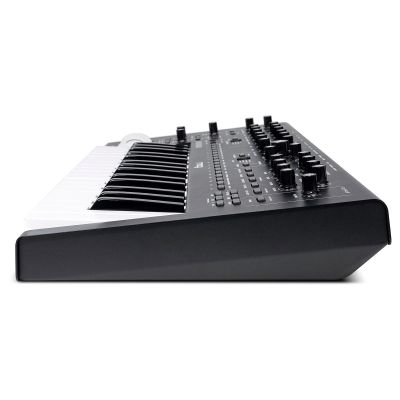 6. MOOG MESSENGER - Analog Synthesizer