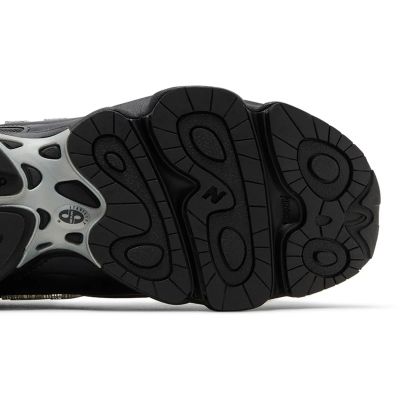 5. New Balance M1000 M M1000B shoes