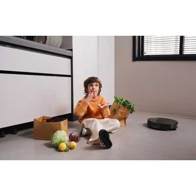 43. Roborock Saros 10R Robot Vacuum Cleaner (Black)