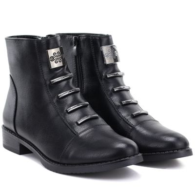 4. Women's black flat ankle boots M.Daszyński SA62-126