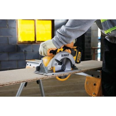 18. Circular saw without battery and charger DeWalt DCS391NT (460W; 165mm)