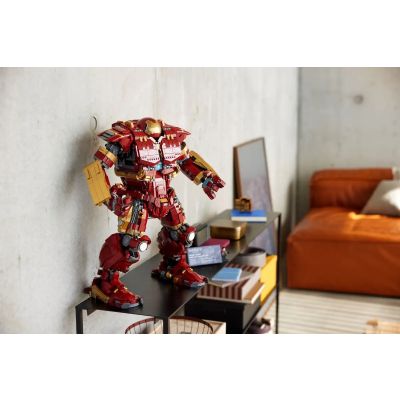 11. LEGO Hulkbuster MARVEL 76210