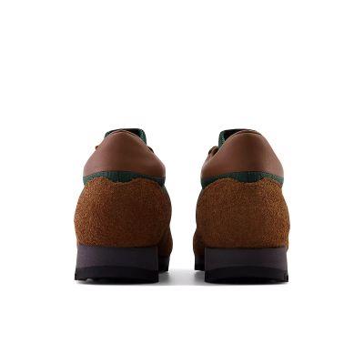 5. New Balance UALGSBG Shoes