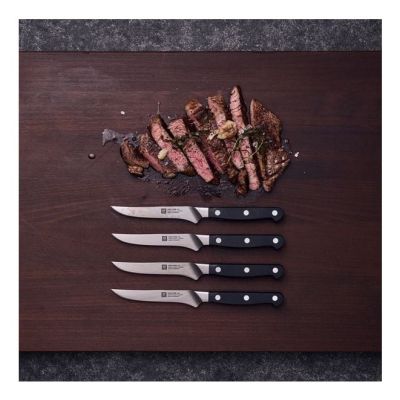 4. ZWILLING Pro Steak Knife Set 38430-002-0 (4 pieces)