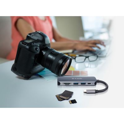 3. D-Link DUB-2325 USB Type-C Docking Station Gray