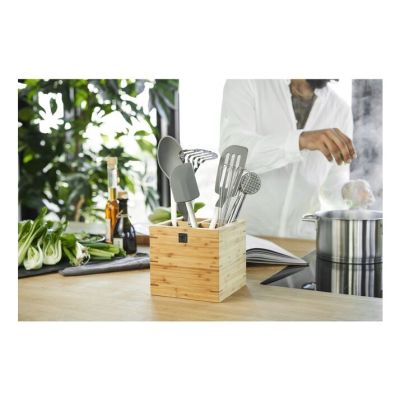 10. ZWILLING 1028026 Manual Grater/Spiralizer Flat Grater Gray