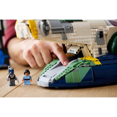 16. LEGO Star Wars 75409 - Jango Fett's Firespray Patrolman