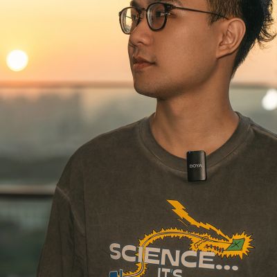 18. BOYA BOYAMIC 2-02 Wireless Lavalier Microphones 2.4 GHz - Black