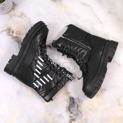 7. Lace-up snow boots on the Vinceza W JAN167 platform