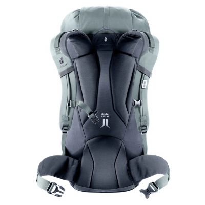 7. Deuter Guide 30L Backpack 3361323-7411