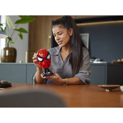 6. LEGO Super Heroes 76285 Spider-Man Mask