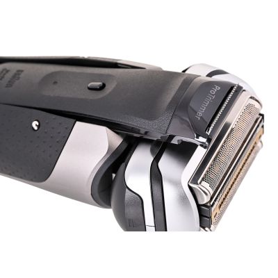 21. Braun Series 9 Pro+ 9615S Foil Shaver Trimmer Black, Gray