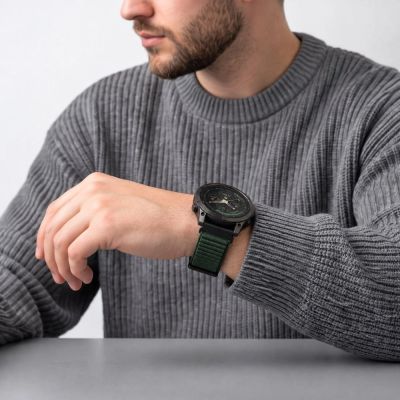 9. Tech-Protect NylonLoop Strap for Garmin Fenix 5X / 5X Plus / 6X / 6X Pro / 7X / 8 / 8 Pro / 9 / 9 Pro (51 mm) – green