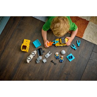 8. LEGO DUPLO TOWN 3in1 10475 Construction Vehicles