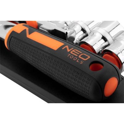 4. NEO tools 10-030 socket/socket set
