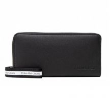 Calvin Klein Jeans Ultralight Zip Around W/Wristlet Wallet K60K609324