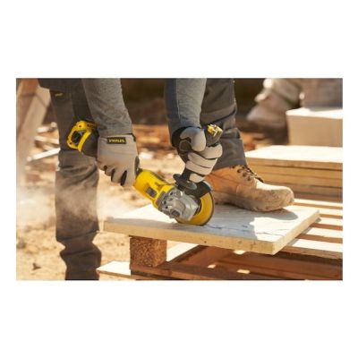 6. Stanley SFMCG710M1T-QW Angle Grinder 12.5 cm 8500 RPM 800 W 1.84 kg