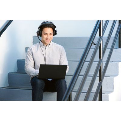 5. Kensington H2000 USB-C Over-Ear Headphones