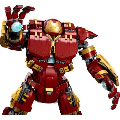 5. LEGO Hulkbuster MARVEL 76210