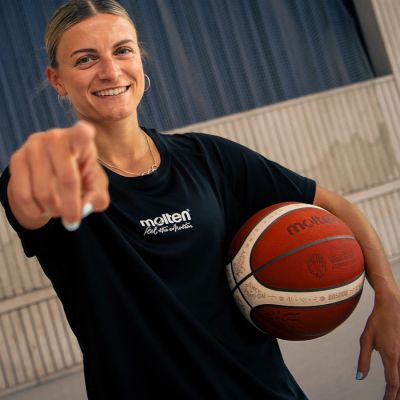 4. B6G5000-W6G Molten Women's World Cup Germany 2026 Basketball