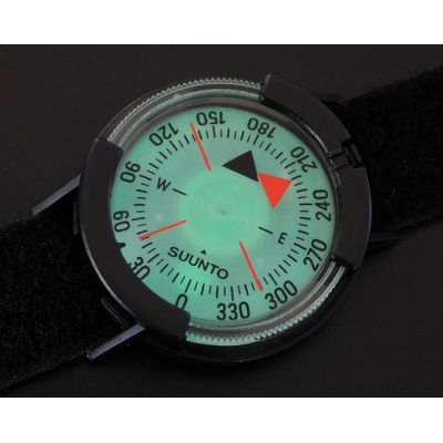 3. Suunto M-9 Magnetic Navigation Compass Black, White
