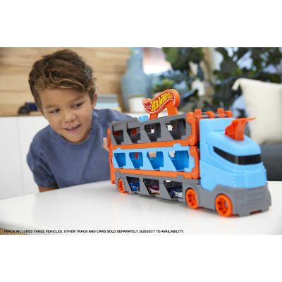9. Hot Wheels City Racing Transporter 2in1 Gvg37