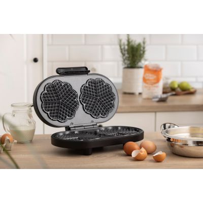 7. Gorenje WM1200B 1200W waffle maker