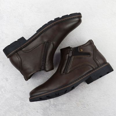 4. Men’s Brown Insulated Ankle Boots with Zips VanHorn AN71309