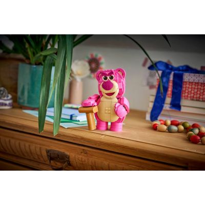 10. LEGO Disney 43306 - Huggle Bear
