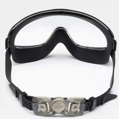 4. Aqua Speed Tivano swimming goggles hook