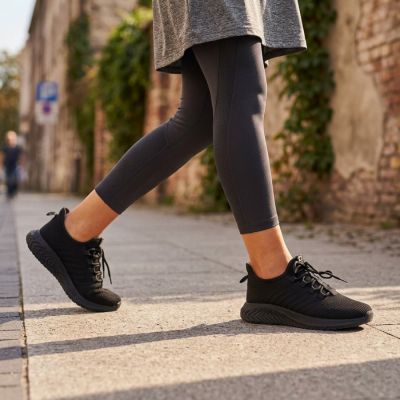 7. Black Big Star men's textile sports shoes UU174003