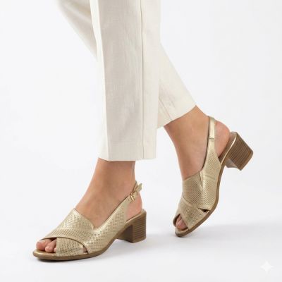 5. Comfortable gold women's sandals with a block heel M.Daszyński SA262-3