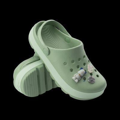 4. Women's NIKO Sandals