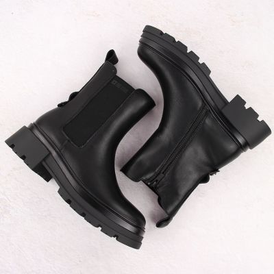6. Big Star W INT2053 leather ankle boots INT2053
