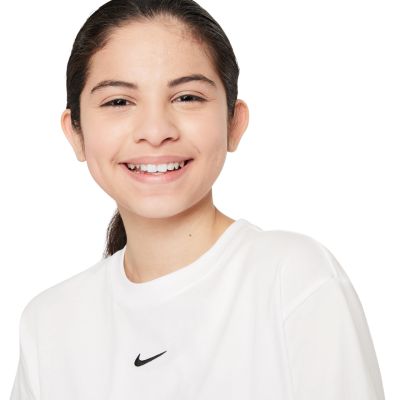 3. Nike Sportswear Kids T-Shirt White FZ5559 100